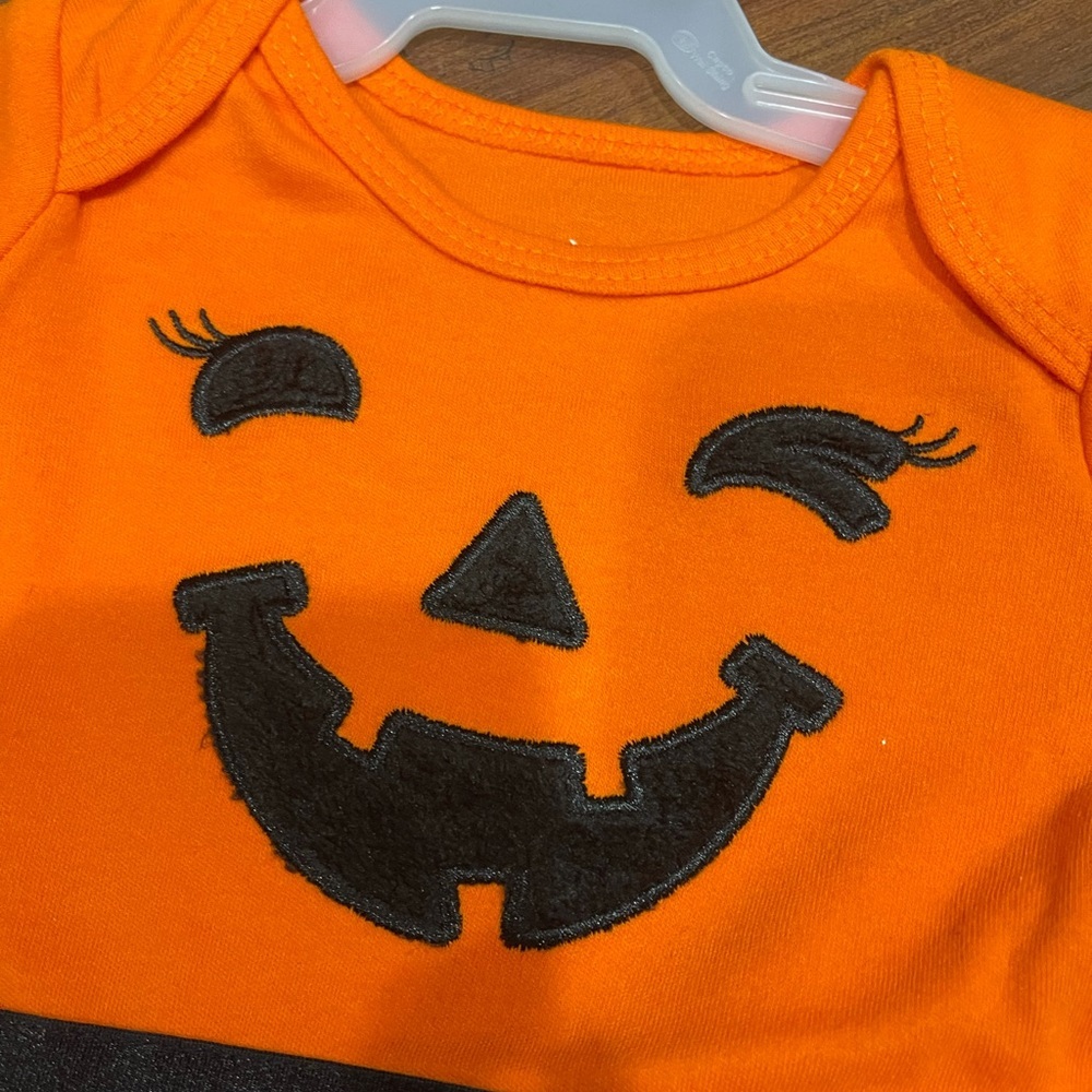 NWT Infants Pumpkin w/Tutu Onesie - Picture 2 of 8